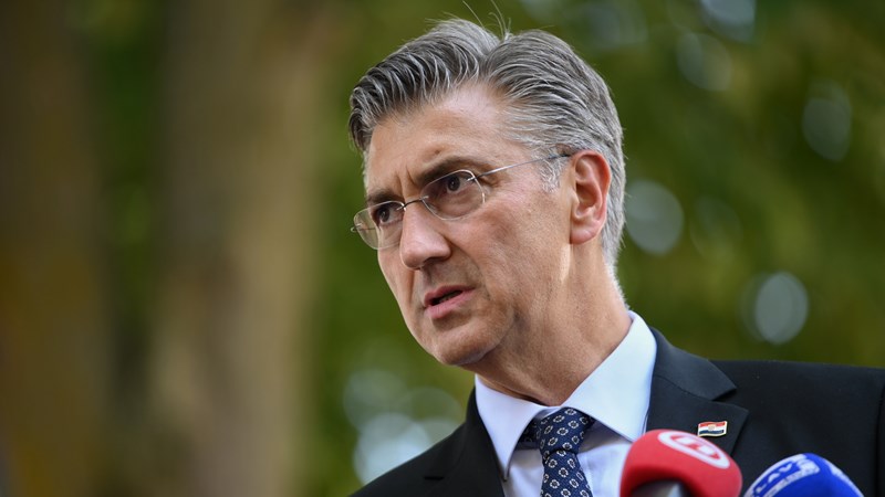 Kandidati su oporbi prihvatljivi, ali nisu dobri jer ih predlaže parlamentarna većina; To je sad već kapric